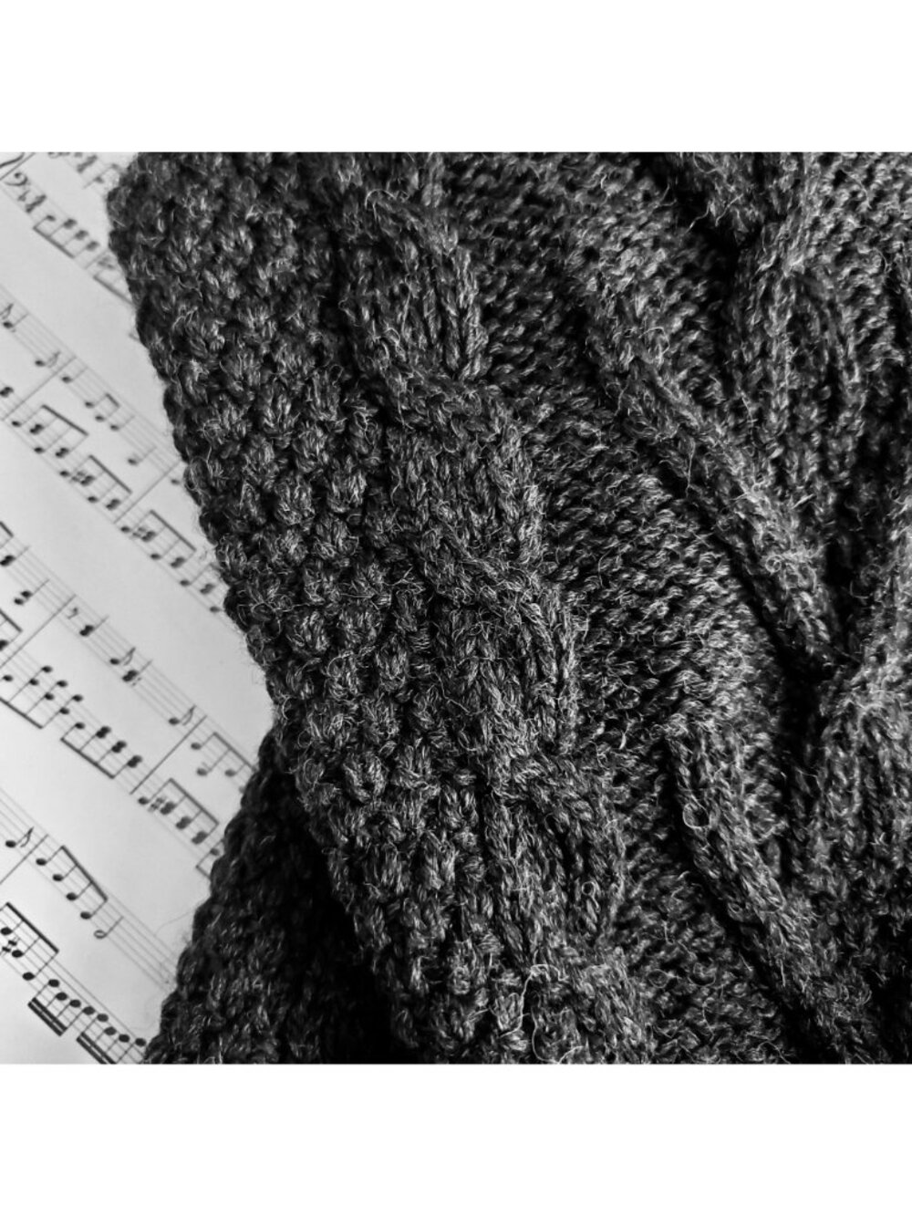 SAOL Merino Wool Cardigan L Made n Ireland Charcoal Leather Button Pristine Knit - Picture 8 of 11